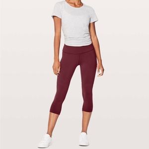 Lululemon Wonder Under Crop (High-Rise) 21” Deep Luxe Leggings Size 6 Maroon